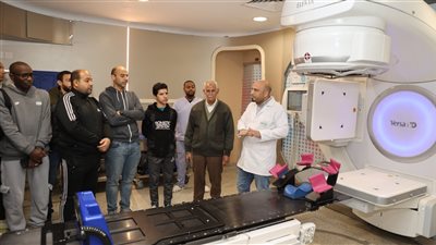 وفد متعدد الجنسيات من المشاركين بماراثون الأقصر الدولي يدعمون مرضى السرطان