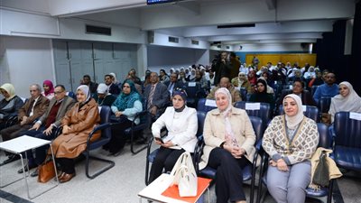 مستشفيات جامعة أسيوط تشهد اليوم البيئي لكلية الطب حول الأمراض الفيروسية للجهاز التنفسي