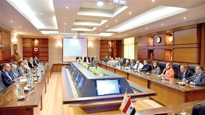 وفد رفيع المستوى من جامعة بليموث الإنجليزية يزور جامعة الدلتا للعلوم والتكنولوجيا للإعداد لبدء تنفيذ البرامج المشتركة