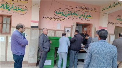 وكيل تعليم الفيوم  يتابع مركز توزيع أسئلة امتحانات الشهادة الإعدادية بإدارة شرق 