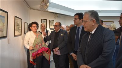 هنو يفتتح  متحف الفن الحديث بمعرض 