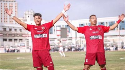 كواليس أزمة مدرب شباب الأهلي مع مدافع الفريق