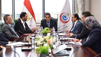 وزير الصحة يشهد توقيع بروتوكول تعاون لاستقدام الخبراء لمناظرة المرضى بالمستشفيات 