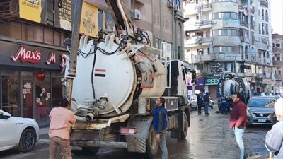 محافظ  كفر الشيخ يتابع رفع مياه الأمطار وجاهزية المعدات لمجابهة التغيرات المناخية