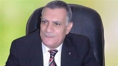 د.عمر عبد الجواد  يطرح سؤالاً مشروعاً: كيف لعميل أن يدخل البنك بسلاح يهدد به الموظفين؟