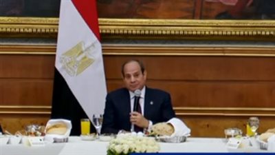 كلام صعب أوي.. السيسي يرد على المطالبين بوقف القروض (فيديو)