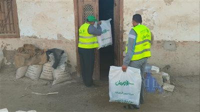 توزيع  950 بطانية على الاسر الأولى بالرعاية بقرى العدوة بالمنيا