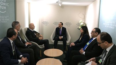 رئيس الوزراء يلتقي الرئيس التنفيذي لشركة 