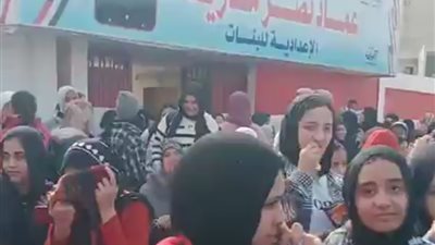 طلاب الشهادة الإعدادية بالبحيرة.. سهولة امتحان اللغة الإنجليزية