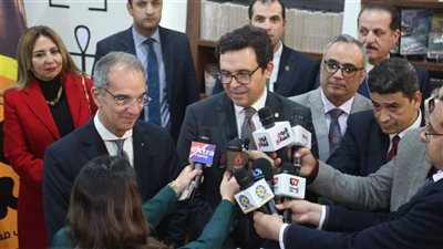 وزيرا الثقافة والاتصالات يُعلنان انطلاق  تطبيق 