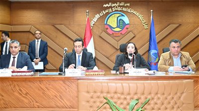 محافظ البحيرة تتابع موقف تقنين الأراضي 