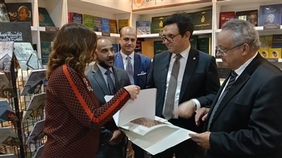 زايد يشيد بمعرض الكتاب الدولي وأهمية جناح الأزهر الشريف