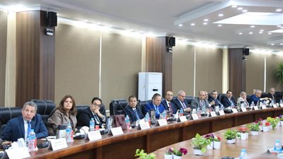 رئيس جامعة المنصورة يشارك في اجتماع “ الأعلى للجامعات” بأسوان