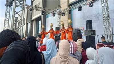 معرض الكتاب.. الفنون الشعبية تنشر البهجة في أرض المعارض (فيديو)