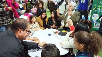 إقبال ضخم على معرض كتاب الطفل في ثاني أيامه