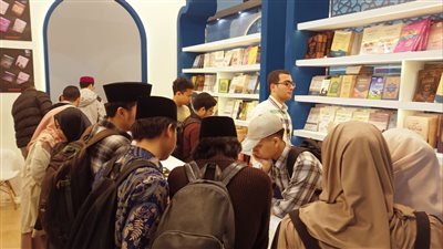 إقبال كبير على جناح دار الإفتاء بمعرض الكتاب