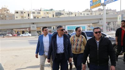 محافظ الجيزة يعاين عدد من المواقع بأحياء الدقي والعجوزة