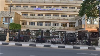 نائب المحافظ يقدم واجب العزاء لأسرة  