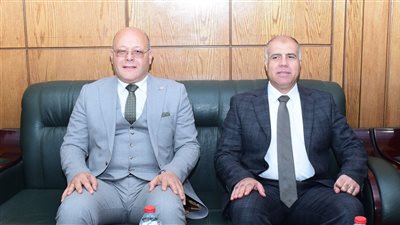 رئيس جامعة سوهاج يهنئ القيادات الأمنية بالمحافظة بعيد الشرطة الـ 73