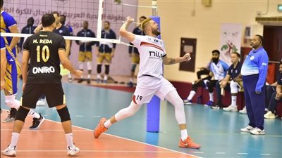 الروسي ديمتري يحصد جائزة أحسن لاعب فى بطولة العرب للطائره 