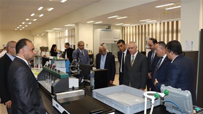 وفد أمريكي يشيد بالمستوى المتميز للأجهزة الطبية والتقنيات الحديثة بطب الإسكندرية 