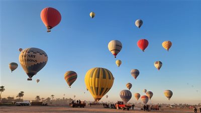 “الطيران المدني” تقرر مد إيقاف رحلات البالون الطائر في الأقصر 