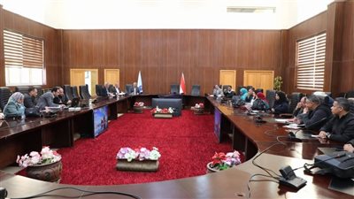 محافظة البحر الأحمر يتابع موقف اللجان الفنية في ملفات التصالح  