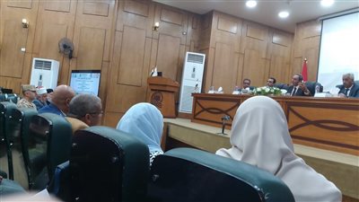 مناقشات ساخنة فى اليوم الوطنى للبيئة بمحافظة قنا