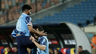 بيراميدز يتفوق على الأهلي في الشوط الأول..وطرد لتوفيق