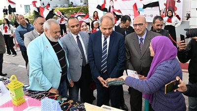 محافظ المنيا ونائب رئيس قصور الثقافة يشهدان انطلاق الملتقى الأول للمبدع الصغير  