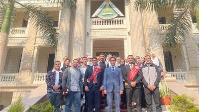 طلاب جامعة بنها يشاركون في الاحتفال بعيد الشرطة