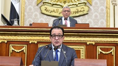 علاء عابد: يستعرض أمام البرلمان اتفاقية إنشاء القطار الكهربائي السريع 