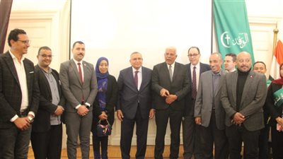 نقيب الزراعين في ضيافة الوفد .. صور