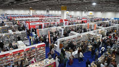 معرض القاهرة للكتاب يتخطى حاجز المليون ونصف زائر خلال أيامه الأولى 