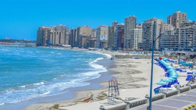 طقس الإسكندرية معتدل نهارا وشديد البرودة ليلا واستمرار حركة الميناء 