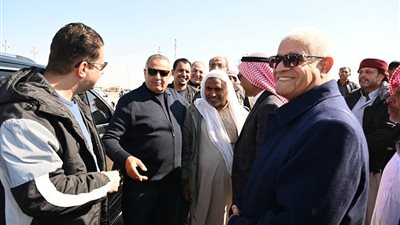 محافظ جنوب سيناء يتفقد مشروع الإسكان البدوي بقرية النقب