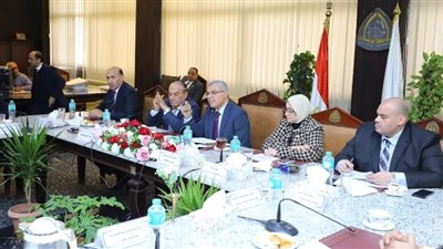 مجلس جامعة الزقازيق: حافز إثابة لأعضاء هيئة التدريس وجميع العاملين 