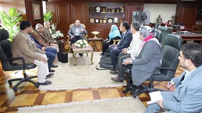 محافظ بني سويف يلتقي وفداً من بنك الاستثمار القومي ووزارة التخطيط
