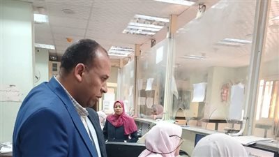 رئيس مركز قوص يتفقد سير العمل بالمركز التكنولوجي وأقسام الإدارة الهندسية