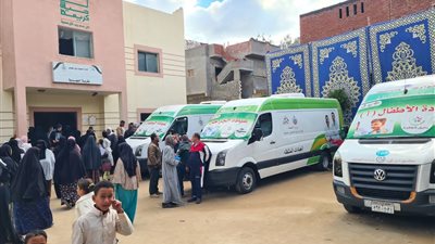 الكشف علي 1349 مواطنا ضمن مبادرة 