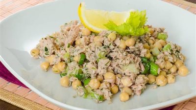 طريقة عمل سلطة التونة والحمص| مزيج مثالي من النكهات