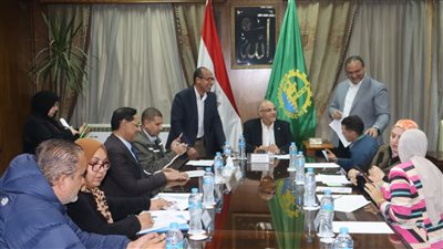 محافظ القليوبية يعقد اللقاء الجماهيري بمدينة شبرا الخيمة لبحث مشاكل المواطنين وحلها 