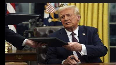 ترامب يوقع أمرا تنفيذيا يحظر تمويل التحول الجنسي