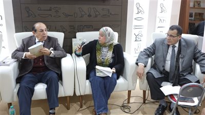 معرض الكتاب يناقش 
