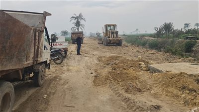 إستمرار أعمال فتح وتمهيد طريق بحر البشوات بمركز إطسا 