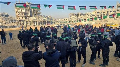 من أمام منزل السنوار.. حماس تعلن إنهاء التحضير لتسليم الرهائن المقرر الإفراج عنهم اليوم