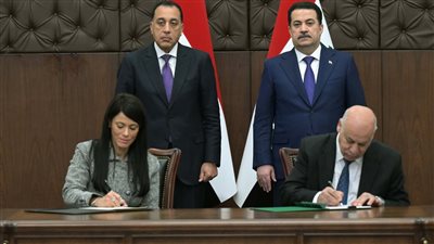 رئيسا وزراء مصر والعراق يشهدان توقيع وثائق التعاون ومحضر اجتماعات اللجنة العليا