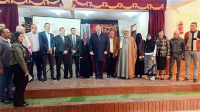 تعليم قنا تكرم مدير وأعضاء وحدة التواصل ودعم المعلمين بالمديرية والإدارات التعليمية 