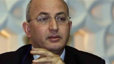 فيديو ـ سيد علي يتفلظ بكلمة خارجة على الهواء