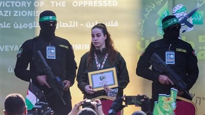 ضفائر الأسيرات الإسرائيليات تثير فضول السوشيال ميديا.. والسر ينكشف بمفاجأة (فيديو)